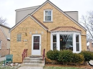 7029 N Leoti Ave, Chicago, IL 60646