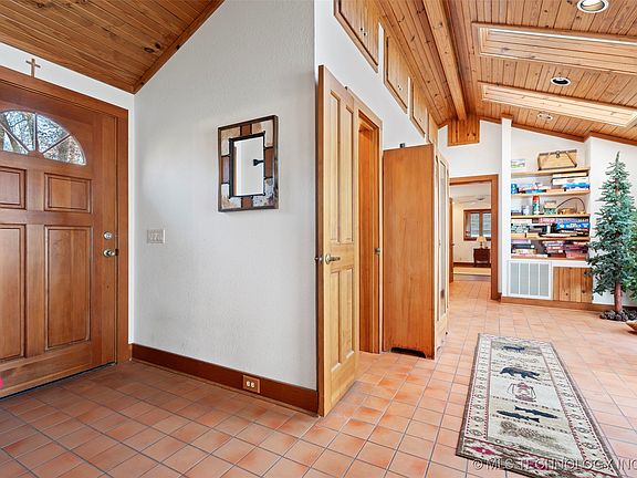 2nd image of 25541 S 676th Rd