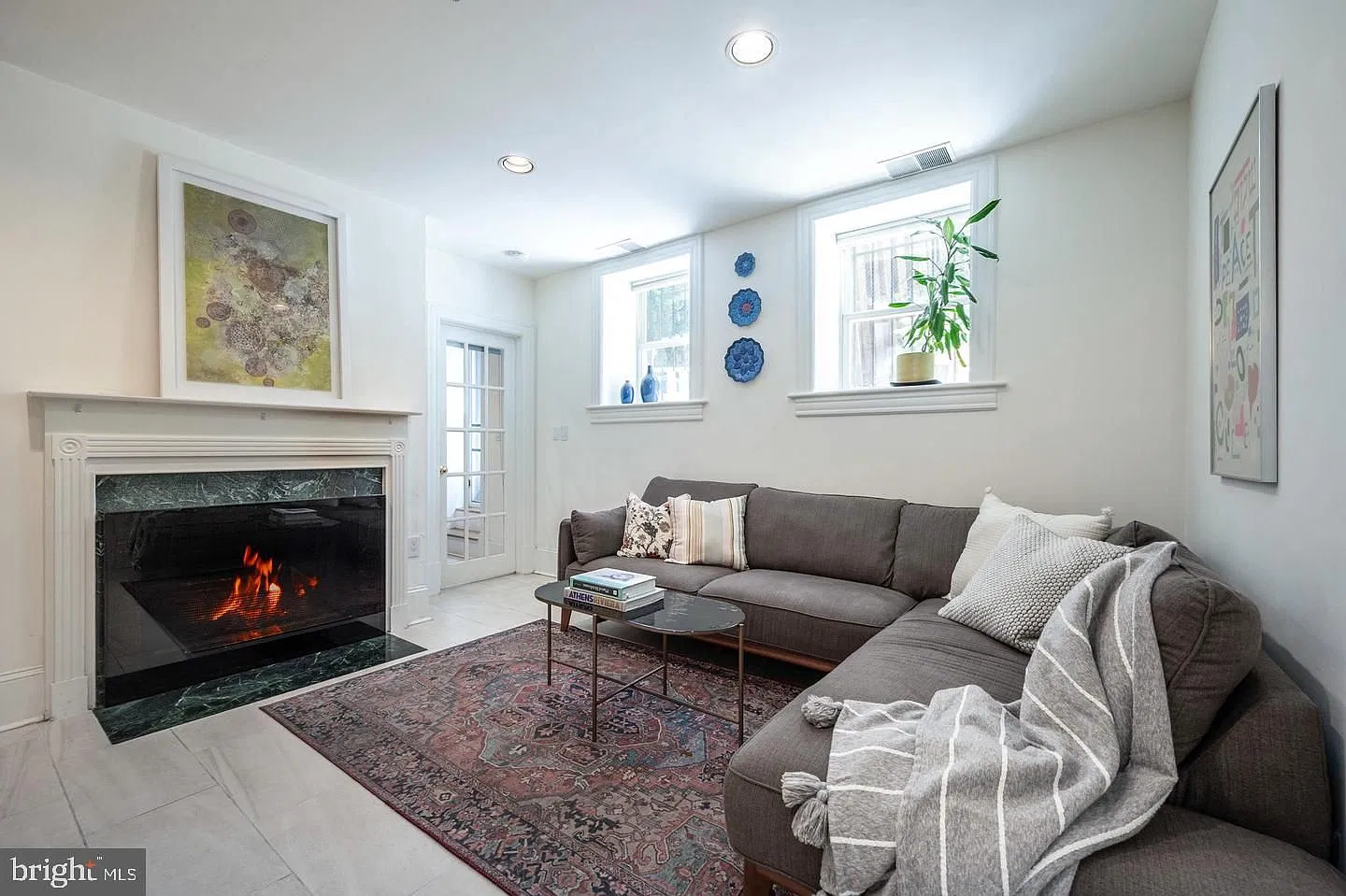 The Winchester Condominium — Photo 2