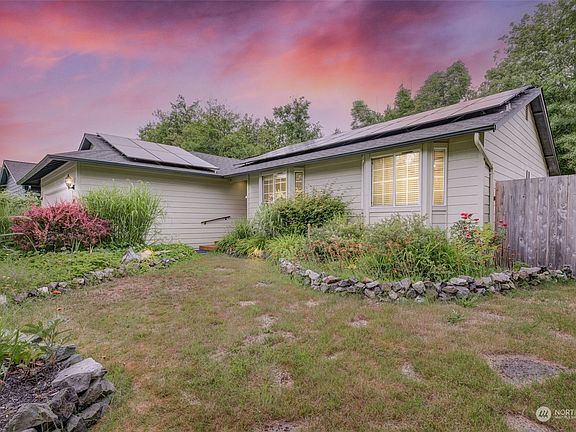 3rd image of 201 W Pilchuck Street