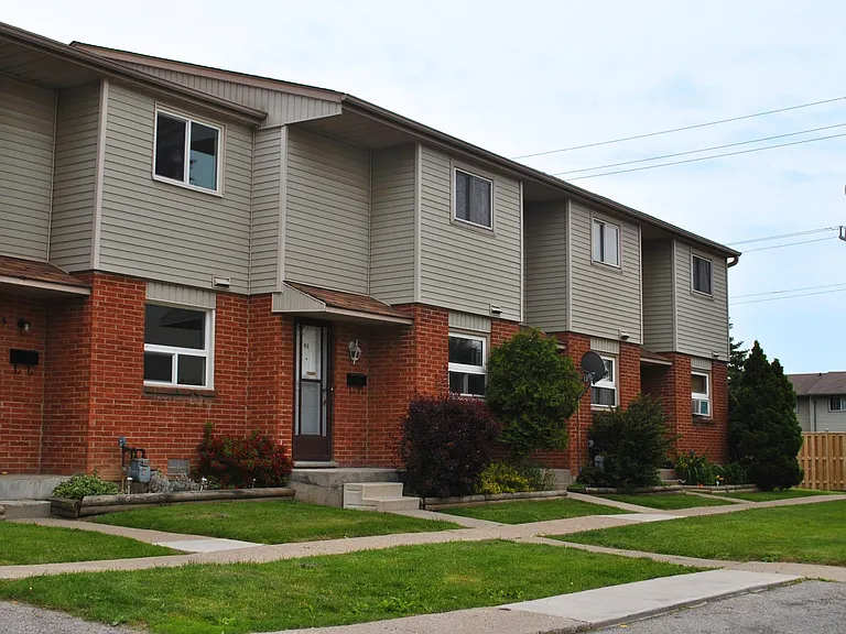 1000 Southdale Rd E — Photo 5