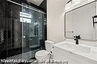 3 bed, 2.5 bath, 1600 sqft, $2,000 — Photo 4