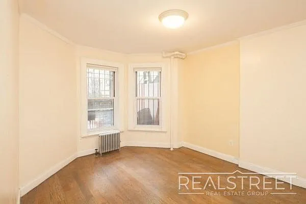 Rented by Real Street Inc | media 7