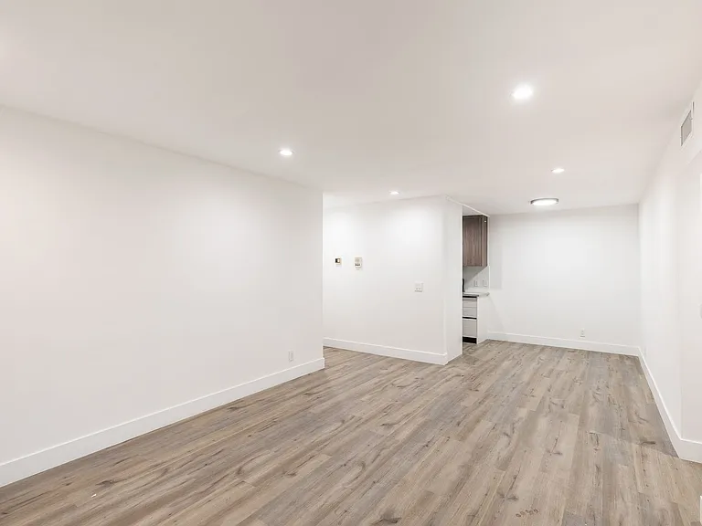 3701 Hughes Ave — Photo 16