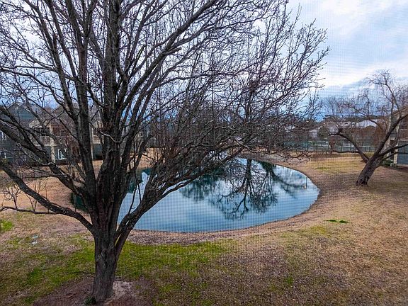 5th image of 808 Castleford Circle #3-F