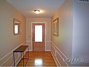 2nd image of 816 Crescent Ave