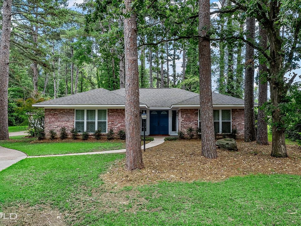 1st image of 503 Pine Cone Dr