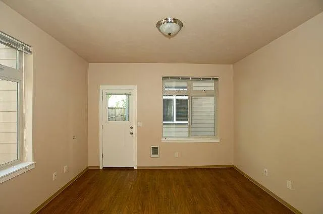 1931 Hilyard St - Living Area 1931 Hilyard St - Living Area
