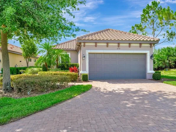4732 Alexandria Ct, Palmetto, FL 34221