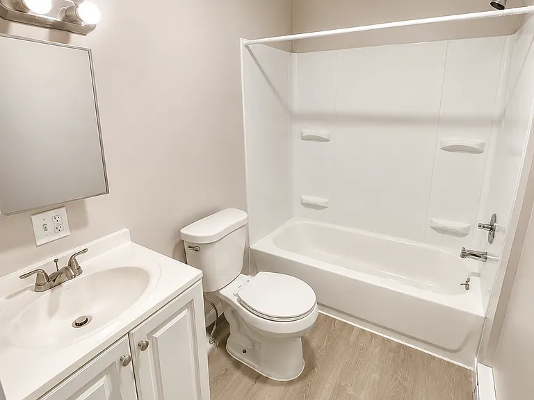 311 Littleton Ave #3AA — Photo 2