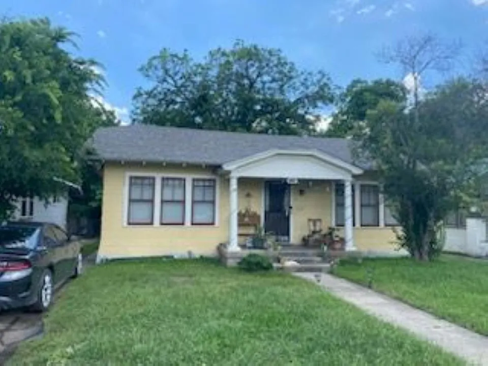 1116 Rigsby Ave