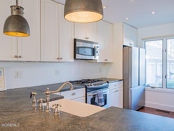 5th image of 2410 Sylvan Drive #2