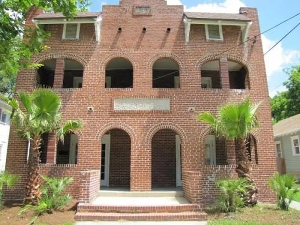 Upper Right Unit
