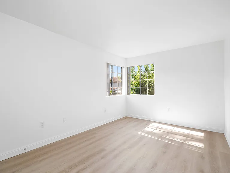 Nantucket Creek Apartments — Photo 21