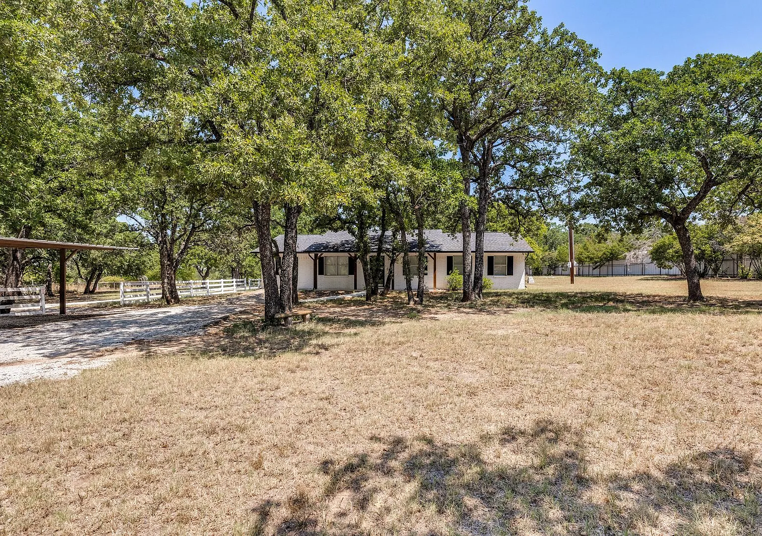 Country living in this updated 4 bedroom/1.5 bath modern farmhouse — Photo 2