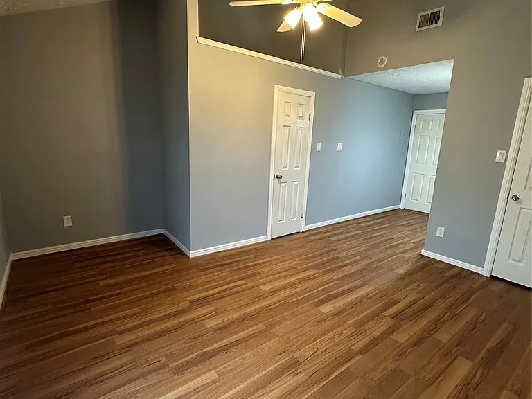 8636 Village Of Fondren Dr #8636 — Photo 38
