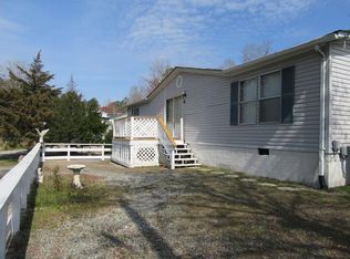 9 Elm Trl, Bracey, VA 23919