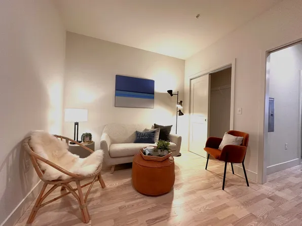 400 Claremont Avenue image 66 of 130