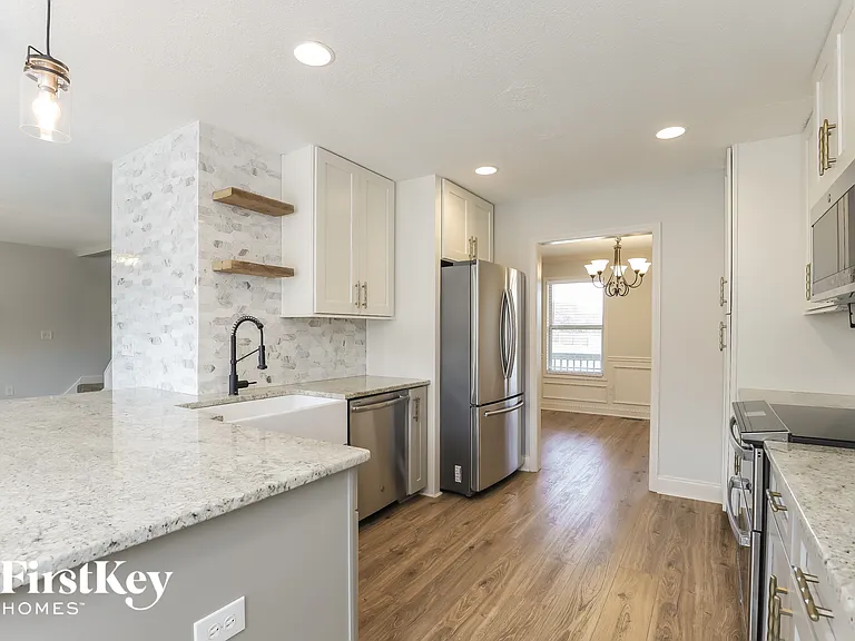 537 Cambridge Farms Dr — Photo 6