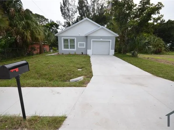 3306 Bassie Ct, Fort Myers, FL 33916