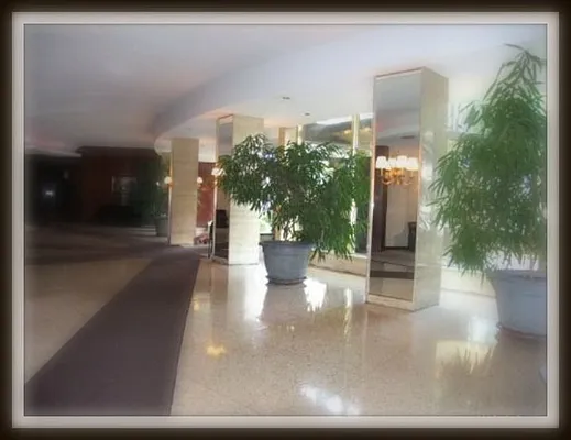 Sold by Naomi Klein, LREB | media 7