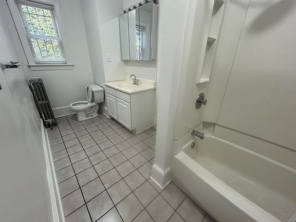 5th image of 4159 Ridge Ave #2
