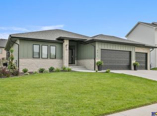 8819 Appaloosa Ln, Lincoln, NE 68520