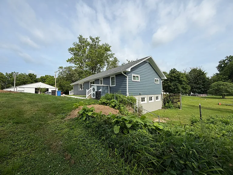 104 Market St — Photo 3