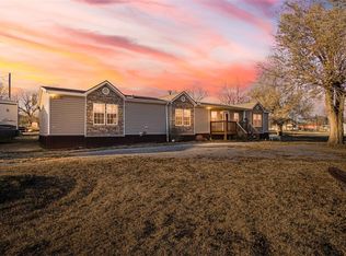 425 Caddo Pl, Geary, OK 73040