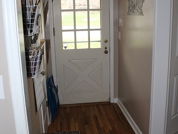 Front entrance from lvrm