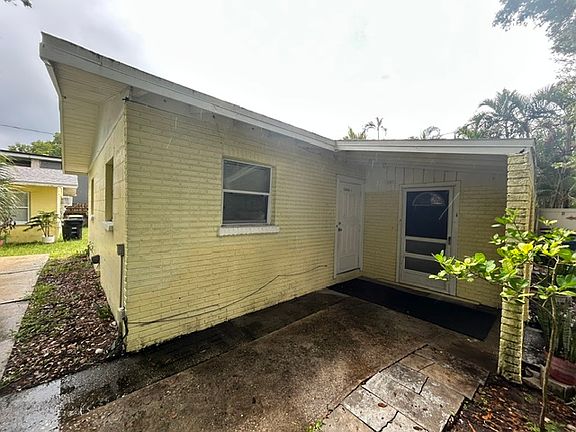 2nd image of 1849 Rainbow Dr #A