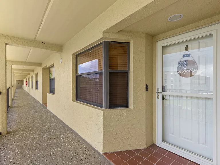 5817 Park St N #406 — Photo 10