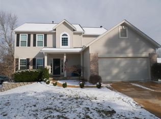 802 Canary Dr, Ballwin, MO 63021