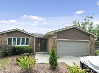 921 College Ave, Matteson, IL 60443