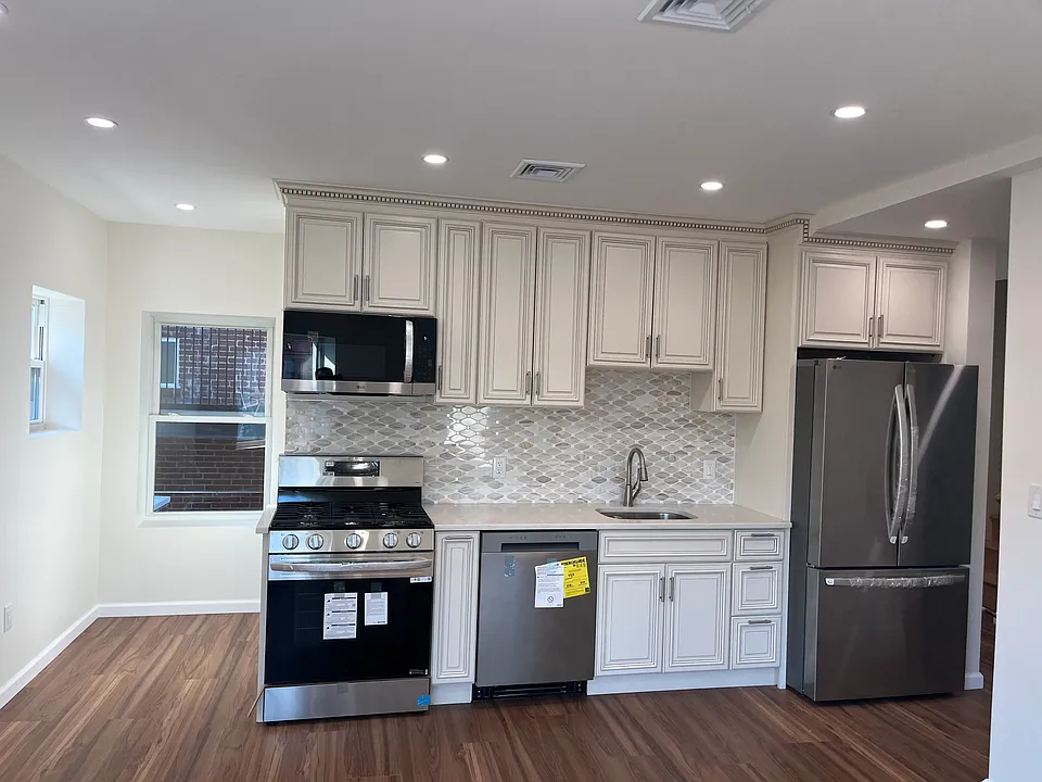 26-28 Market St