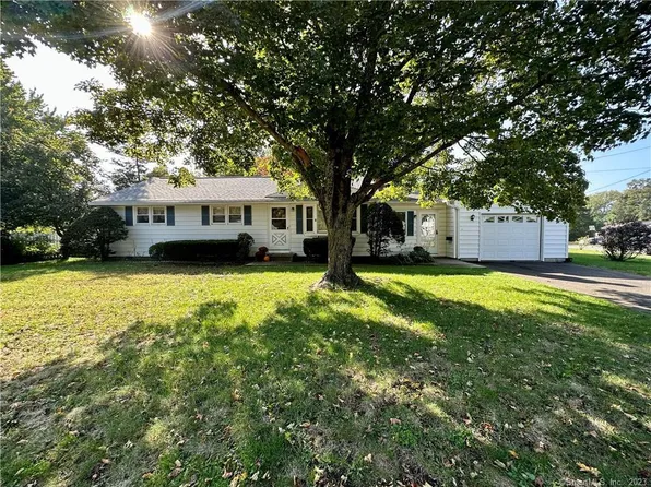 76 Raffia Road, Enfield, CT 06082