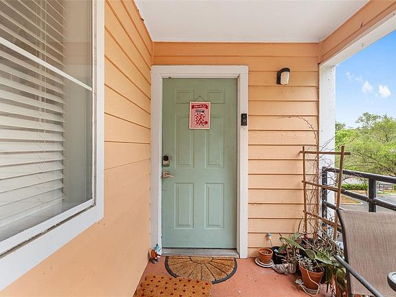 4th image of 2601 SW Archer Rd APT 339