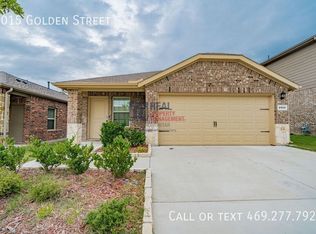 4015 Golden St, Crandall, TX 75114