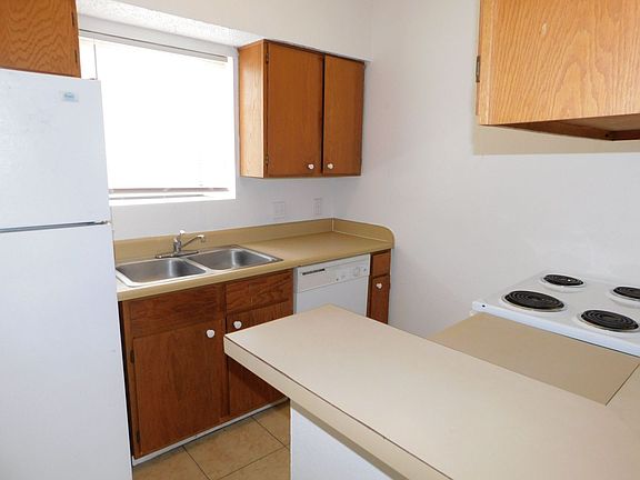 5th image of 2509 W Slaughter Ln