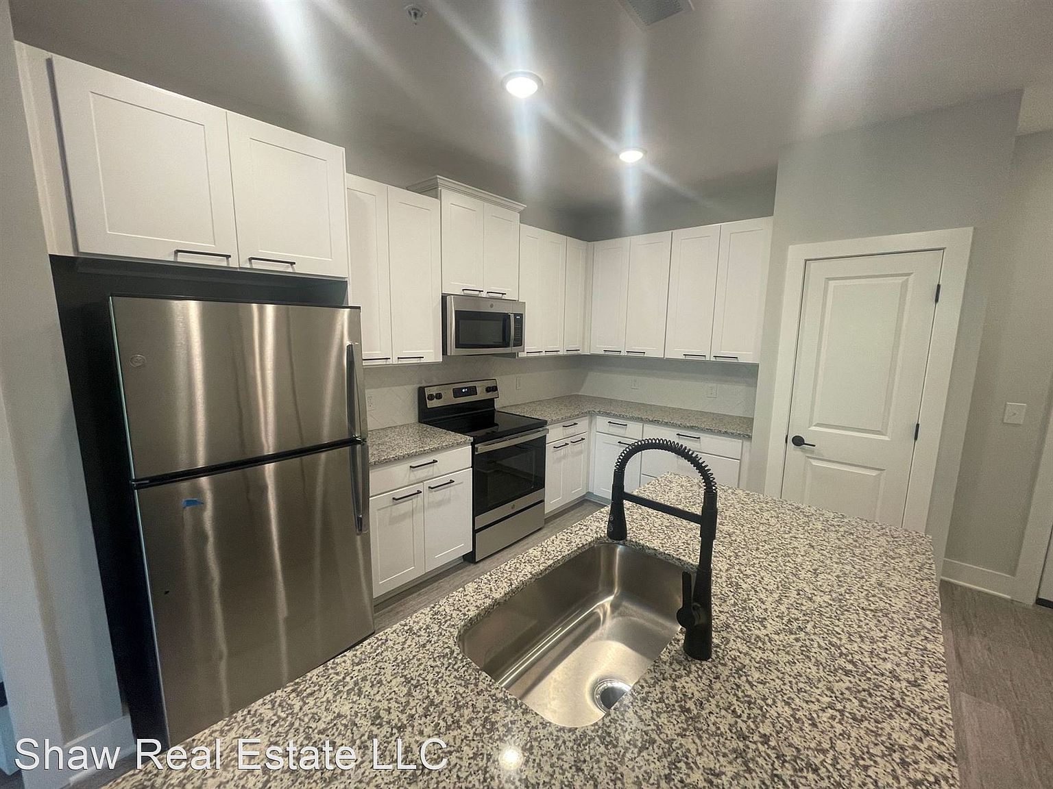 202 Lullwater Dr UNIT 100, Wilmington, NC 28403 | Zillow