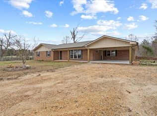 45 Hatten Rd, Sumrall, MS 39482