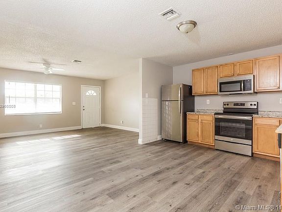 3rd image of 2424 Angler Dr #0