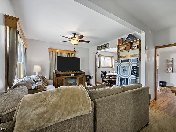 5th image of 18464 5th St