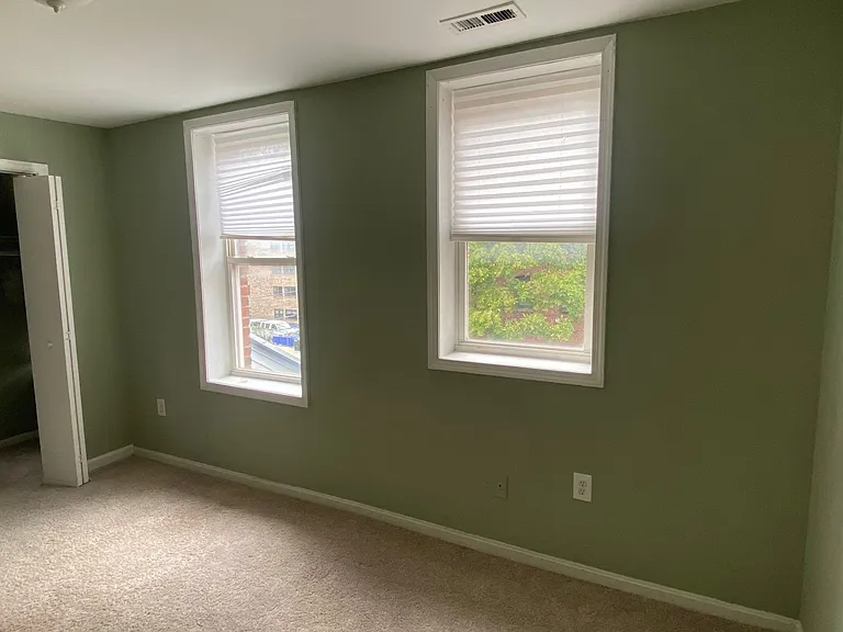 14 Harvard St NW #403 — Photo 4