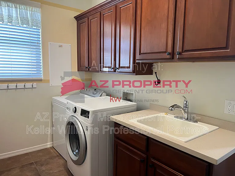 20540 N 268th Dr — Photo 13