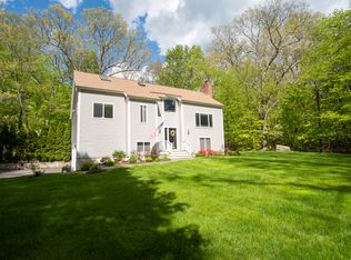 8 River Rd, Clinton, CT 06413