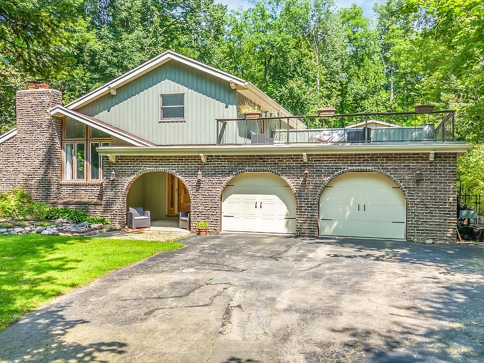 1st image of 3642 Park Lane Dr