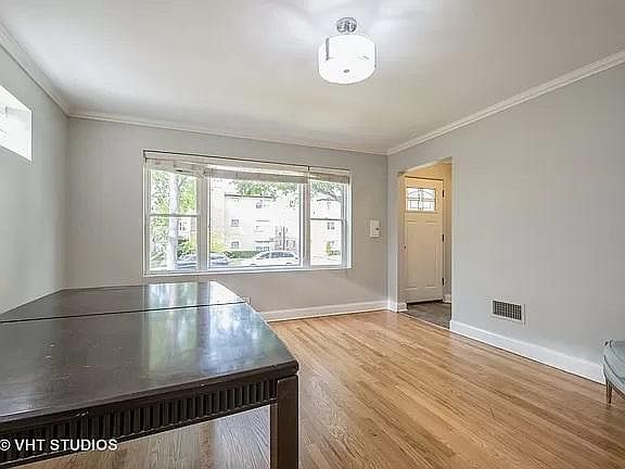 4th image of 2935 W Howard St Unit 1