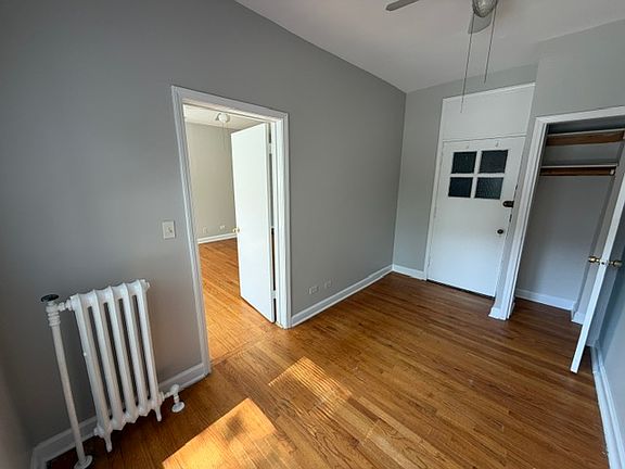5th image of 1154 W Lunt Ave APT 104