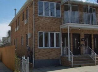 14121 249th St, Rosedale, NY 11422